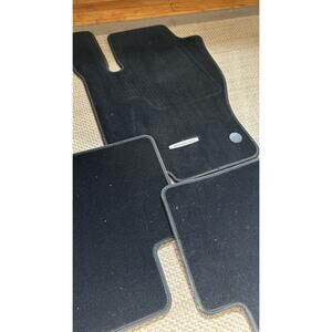 Mercedes Benz Car Floor Mats Carpet OEM A 166 684 04 03 9F87